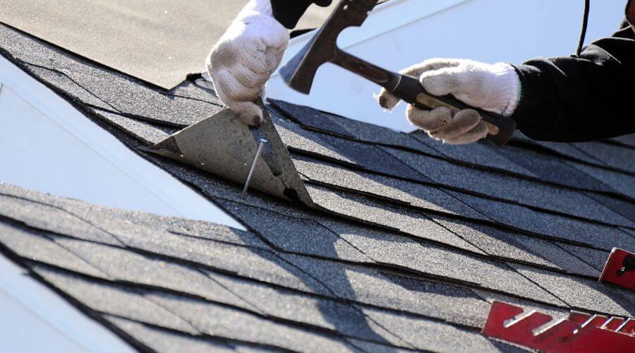 Professional gutter cleaning in Winthrop, WA